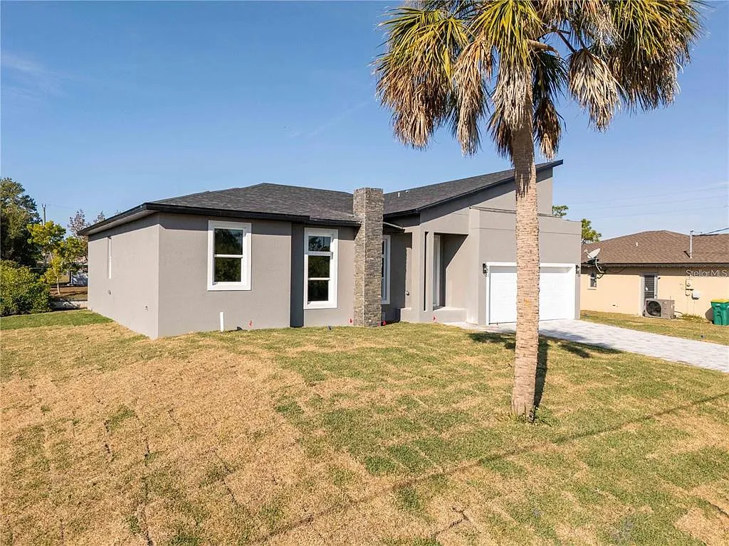4 bed, 3.0 bath, 1795 sqft, $2,000 — Photo 2