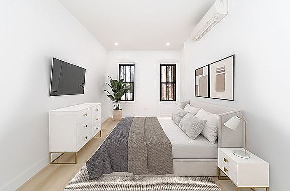 4th image of 169 Montrose Ave #1R