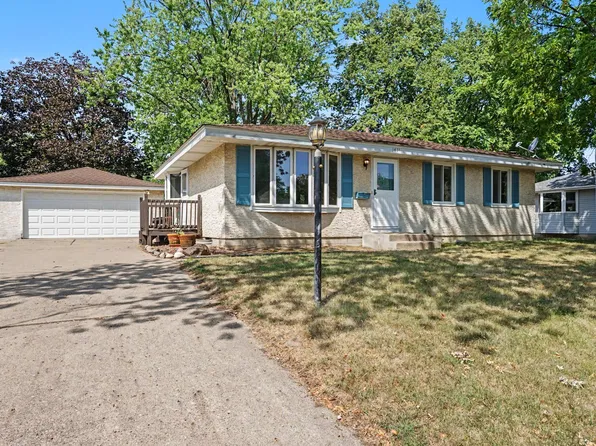 1431 Dayton Ave, Saint Paul Park, MN 55071