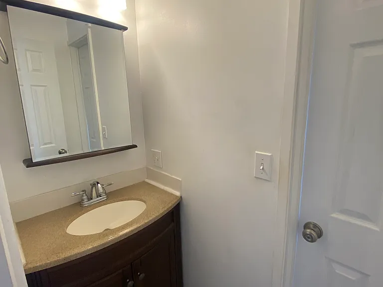 21 S Hobart St #2 — Photo 11