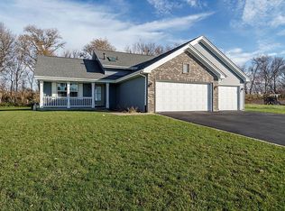 3841 Bluestone Ln, Winnebago, IL 61088