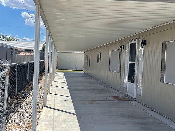 4th image of 304 N Stardust Ln