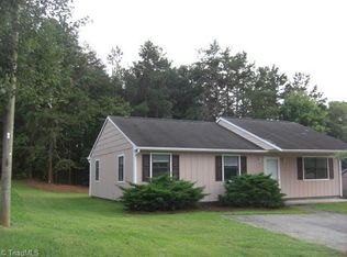 624 Kingsberry Park Dr, Winston Salem, NC 27107