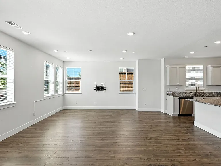 14398 SW 165th Ave — Photo 5