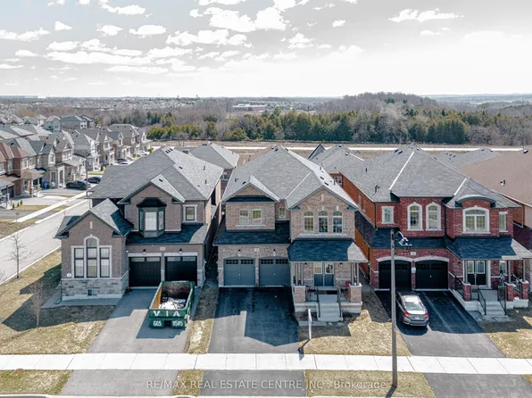 45 Carondale Sq, East Gwillimbury, ON L9N 0X5