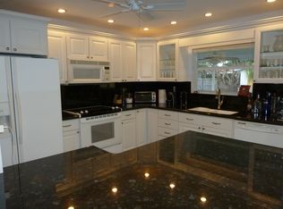 691 NW 33rd St, Oakland Park, FL 33309