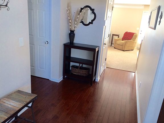 3rd image of 3233 Timberdale Dr