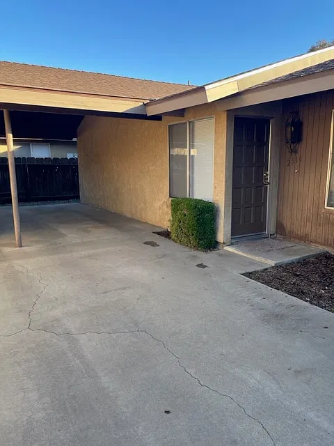 2 bed, 831 sqft, $1,275 — Photo 1