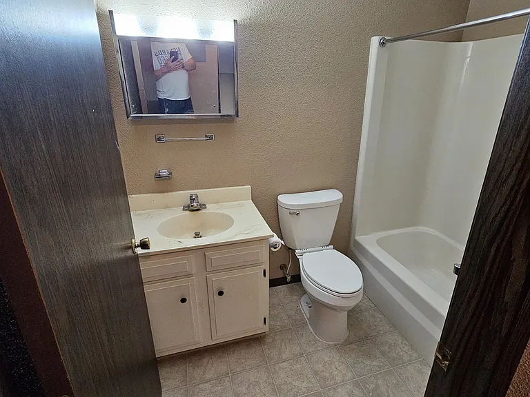 407 S Madison St — Photo 7