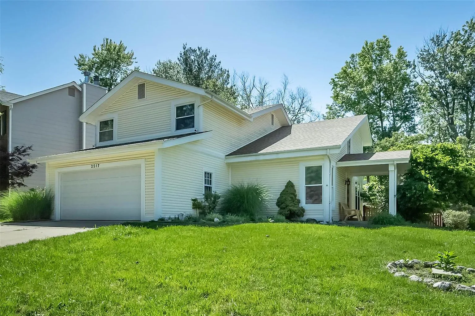 2517 Maple Crossing Dr photo 1