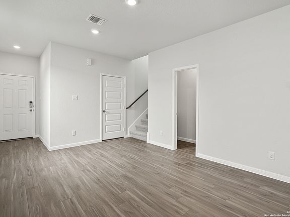 5th image of 4223 Wichita Woods