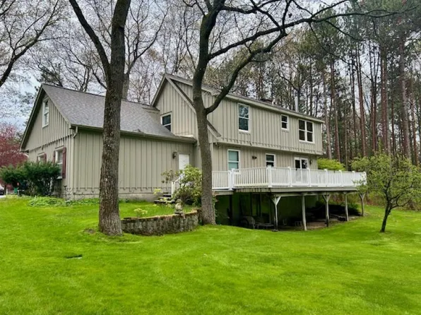 6693 Roanoak Rd, Oscoda, MI 48750