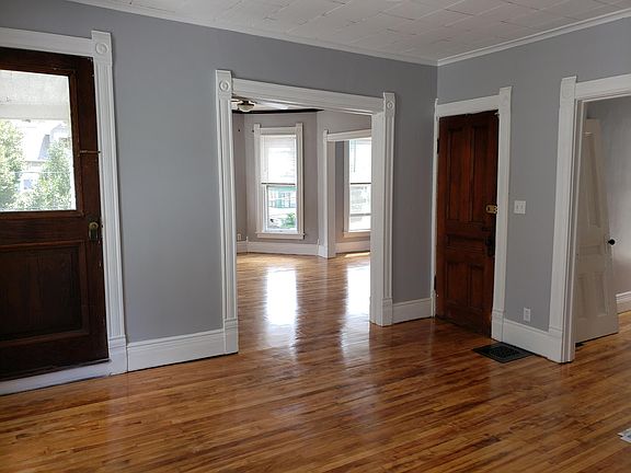 Living/Dining/entrance/bedroom