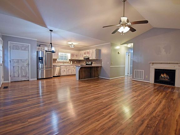 3rd image of 86 Forestry Hills Ct