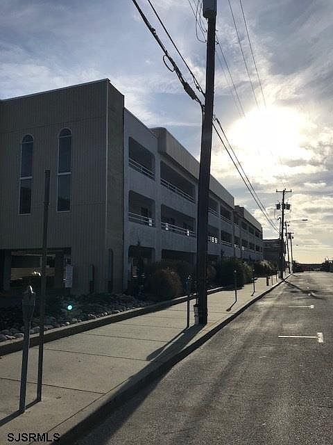 1st image of 801 10th St #254