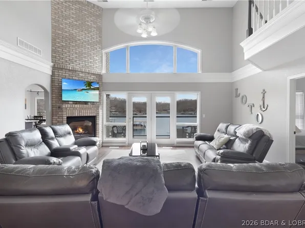 1744 Susan Rd, Lake Ozark, MO 65049