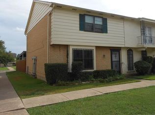 101 W Mountain Creek Dr, Grand Prairie, TX 75052