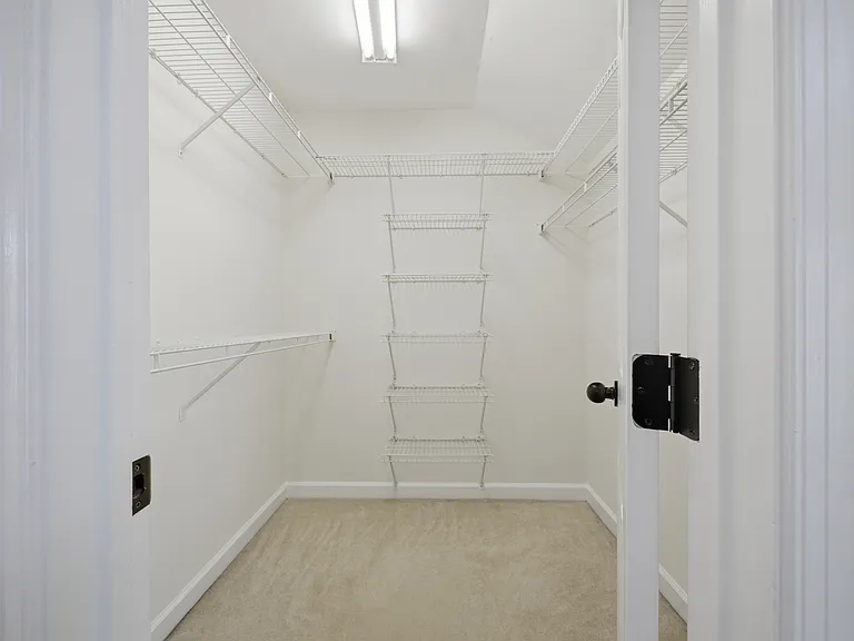 3848 Surry Rd — Photo 30