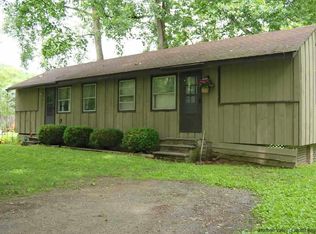 29-31 Creekside Ln, Rosendale, NY 12472