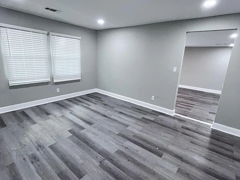 3946 Saint Charles Pl — Photo 3