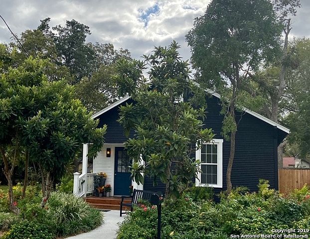 1st image of 1316 N Avenue I