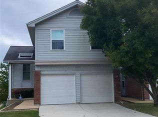 4350 Arrow Tree Dr, Saint Louis, MO 63128