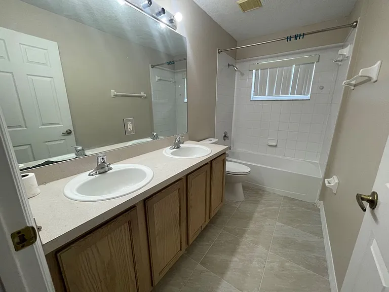 568 Finch Ct — Photo 25