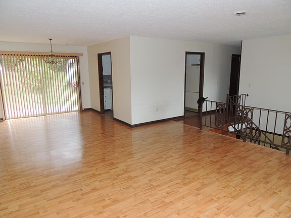 3rd image of 512 Lynnwood Ave