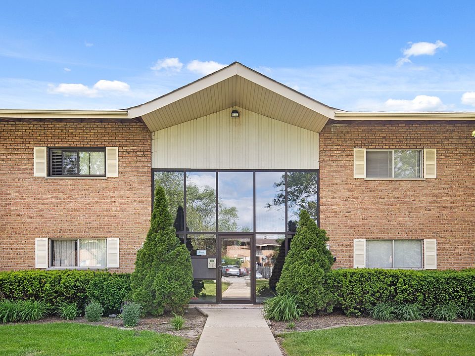1st image of 7422 Brookdale Dr #110