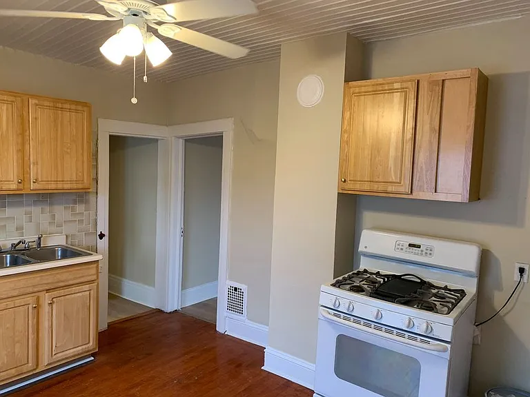 308 Whittier Ave #2 — Photo 12