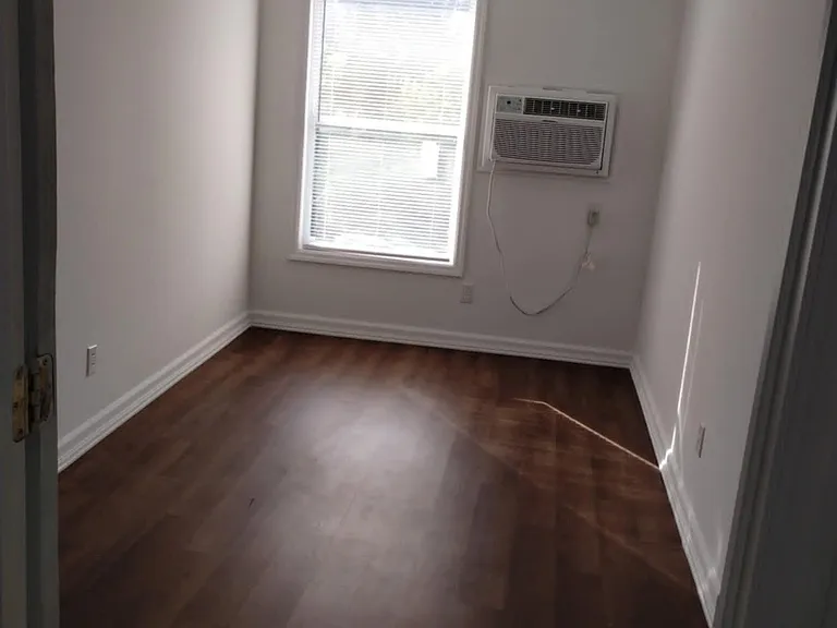 2491 Russell St #F — Photo 10
