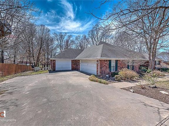 2nd image of 2716 W Seminole Dr