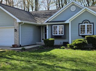 4252 Suffield Woods Ave, Portage, MI