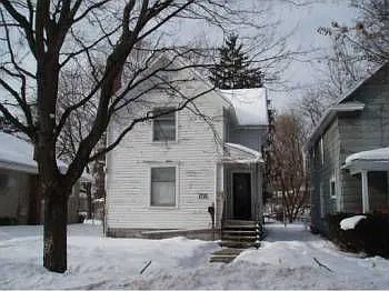 1710 Maplewood Ave photo 1