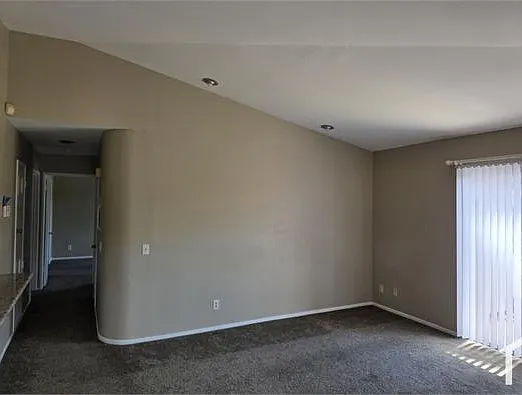 2 bed, 950 sqft, $3,095 — Photo 4