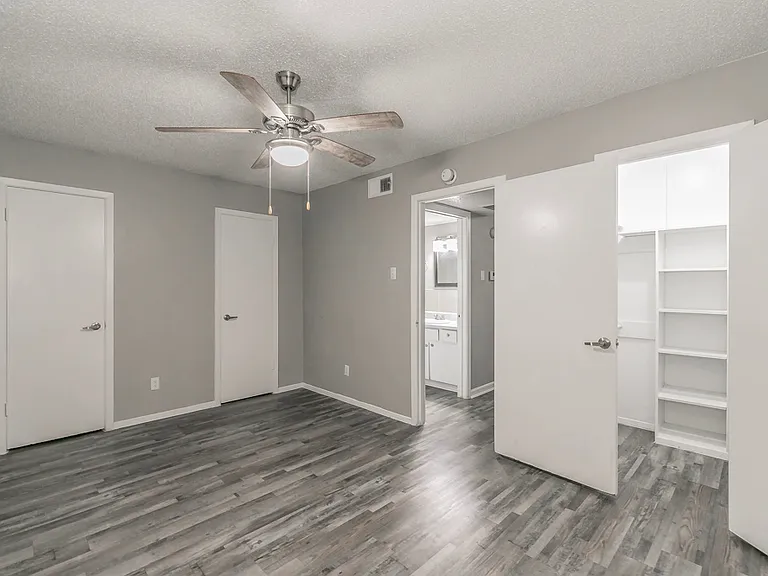 Sunset Height Apartments — Photo 10