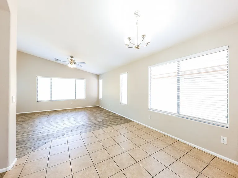 8328 S 48th Dr — Photo 7