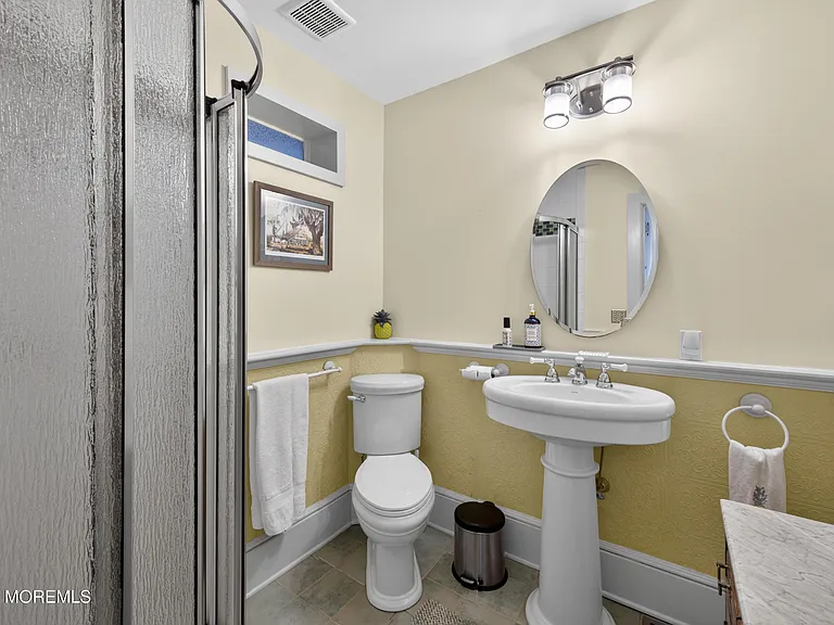44 Webb Ave — Photo 14