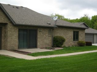 928 E Summit Ave APT 402, Fergus Falls, MN 56537