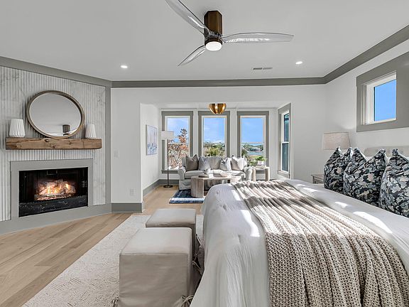 5th image of 3307 Waterway Blvd