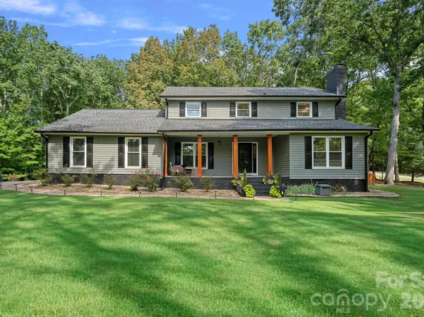 2981 Oak Ridge Cir, Lincolnton, NC 28092