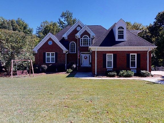 3rd image of 3505 Queen Ann Dr
