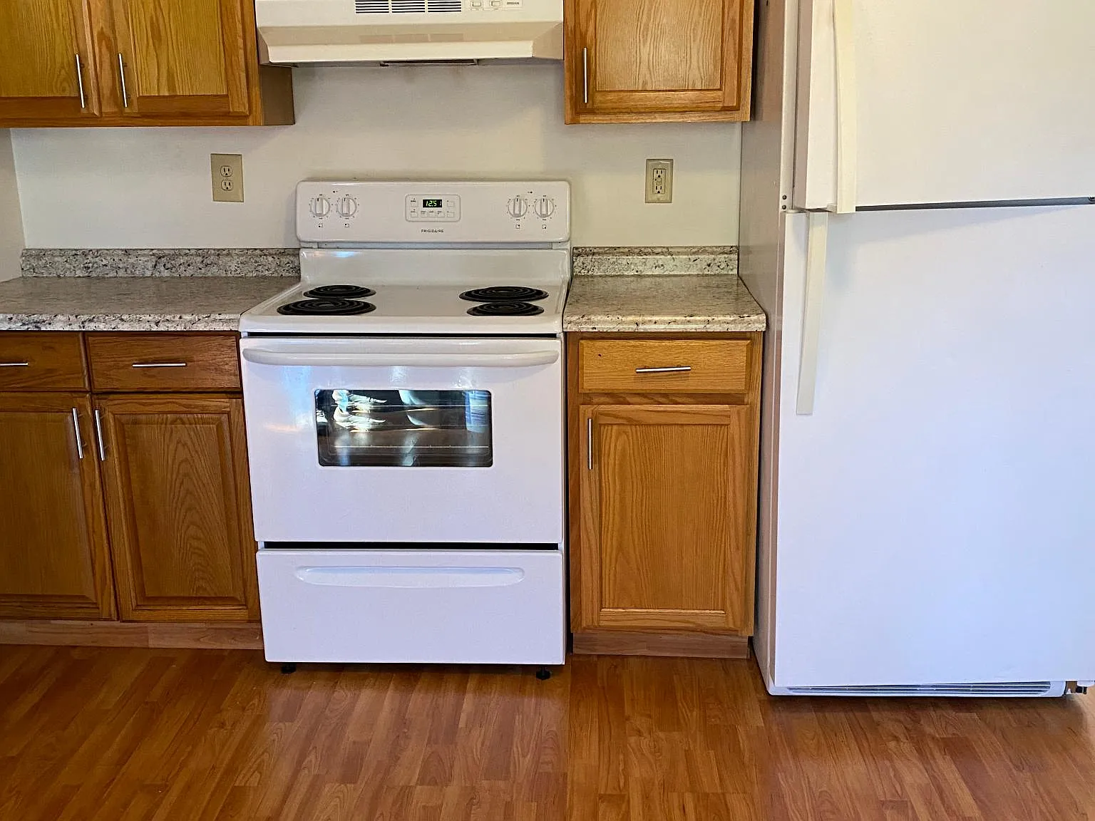 2 bed, 800 sqft, $1,650 — Photo 3