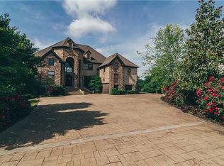 822 Stone Brook Dr, Lebanon, TN 37087