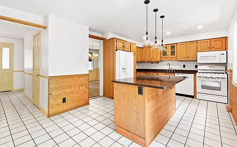 8811 Breezewood Dr — Photo 29
