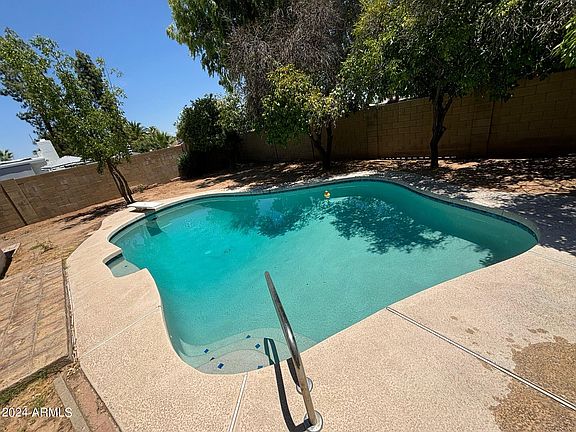 2nd image of 5009 E ACOMA Drive