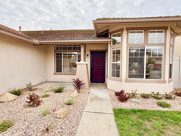 2nd image of 4853 Lake Shore Pl