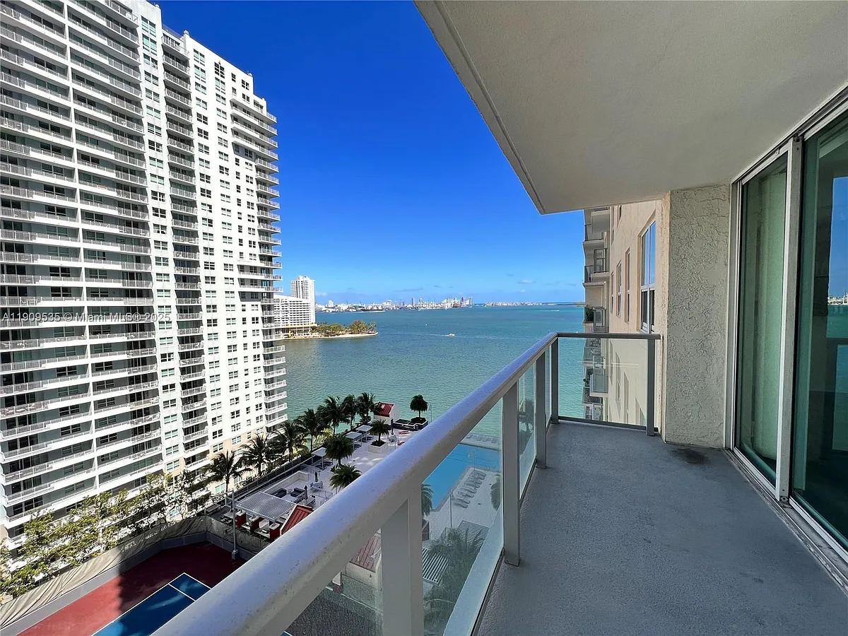 Building Photo - 1155 Brickell Bay Dr #16