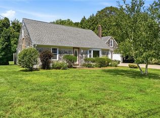 6 Lakewood Dr, Narragansett, RI 02882