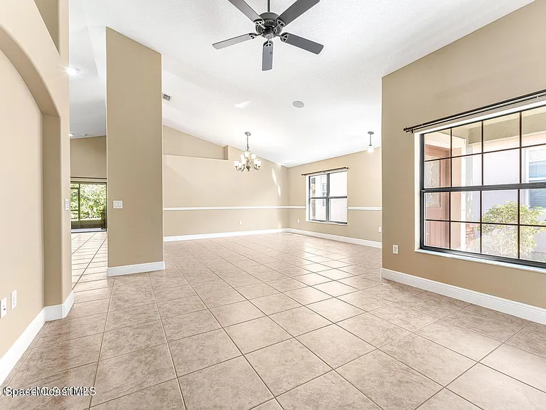 3084 Constellation Dr — Photo 6